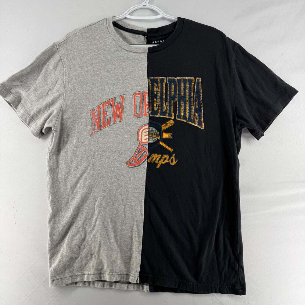 1405 Medium Aeropostale Split Color Block Philadelphia Graphic T-Shirt
